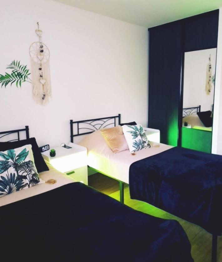 Appartement Le Moderne Ideal Pour Couples Et Professionnels Ornans Exterior photo