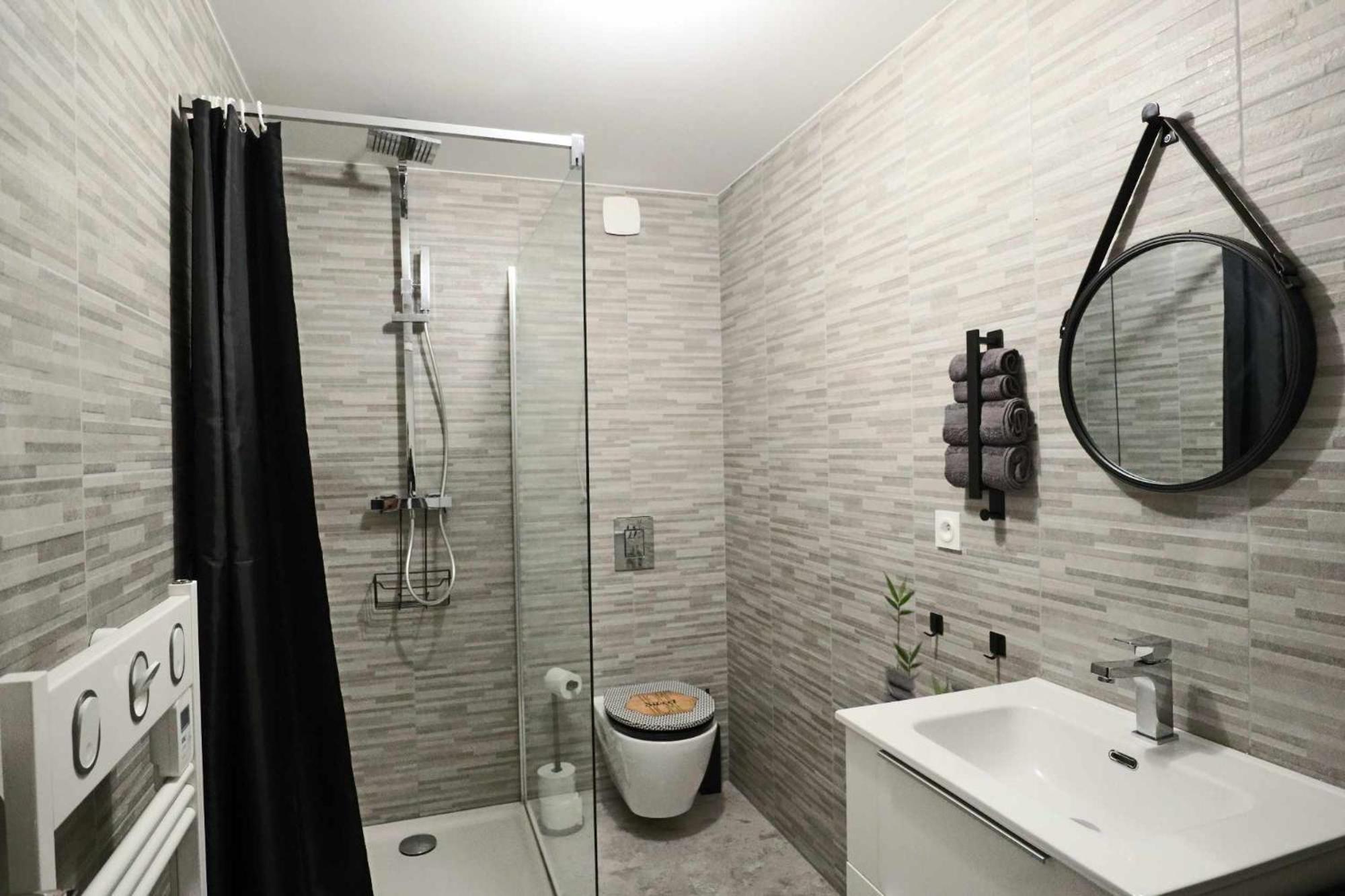 Appartement Le Moderne Ideal Pour Couples Et Professionnels Ornans Exterior photo