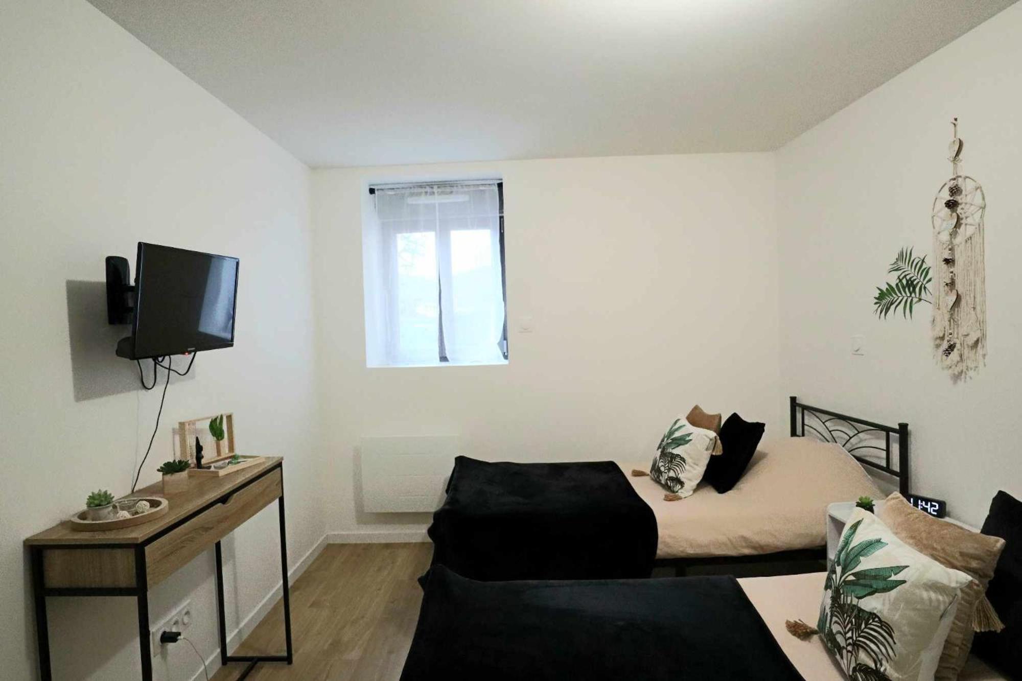 Appartement Le Moderne Ideal Pour Couples Et Professionnels Ornans Exterior photo